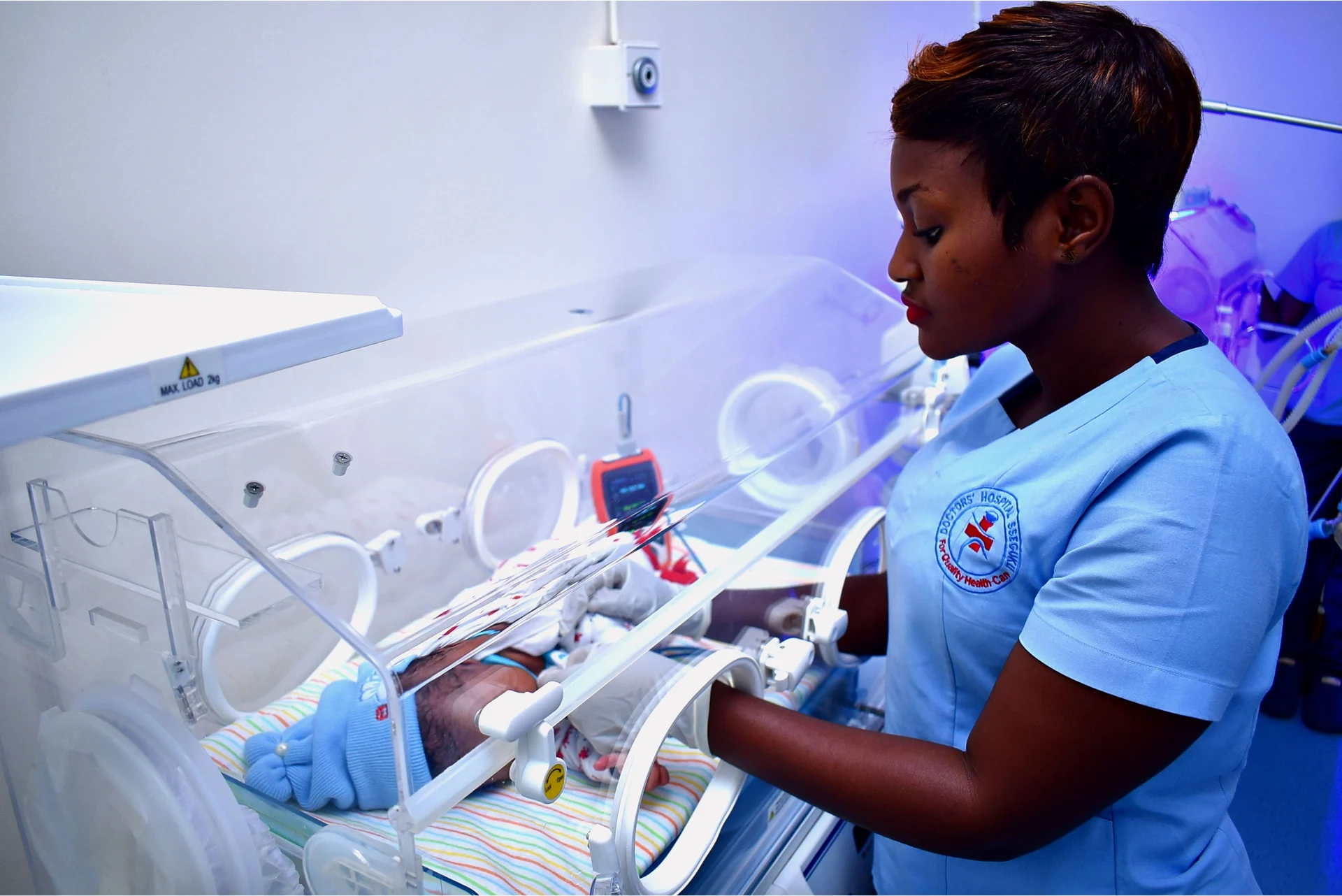 Attentive newborn care in the neonatal unit