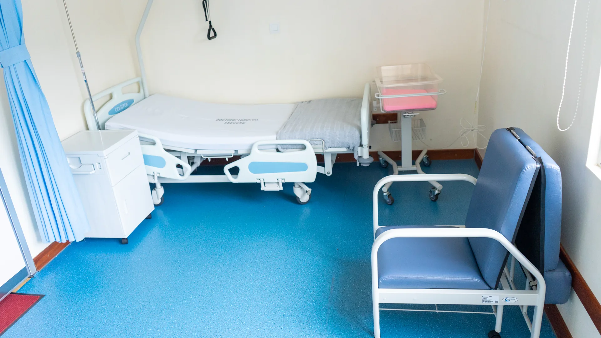 Private patient room at Doctors Hospital Sseguku